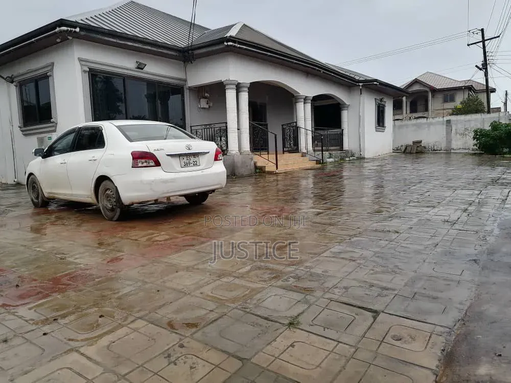 4bdrm House in Macedonia, Amasaman for sale in Amasaman
