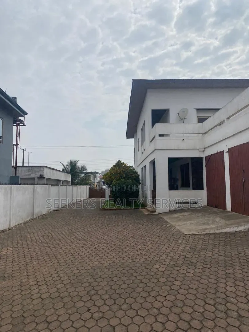 5bdrm House in Seekers Realty, School Area for sale in School Area