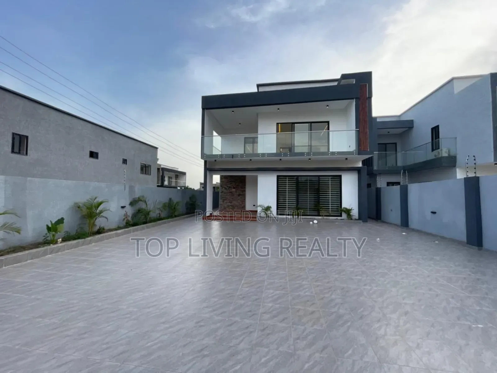 4bdrm House in Ayi Mensa, Oyarifa for sale in Oyarifa