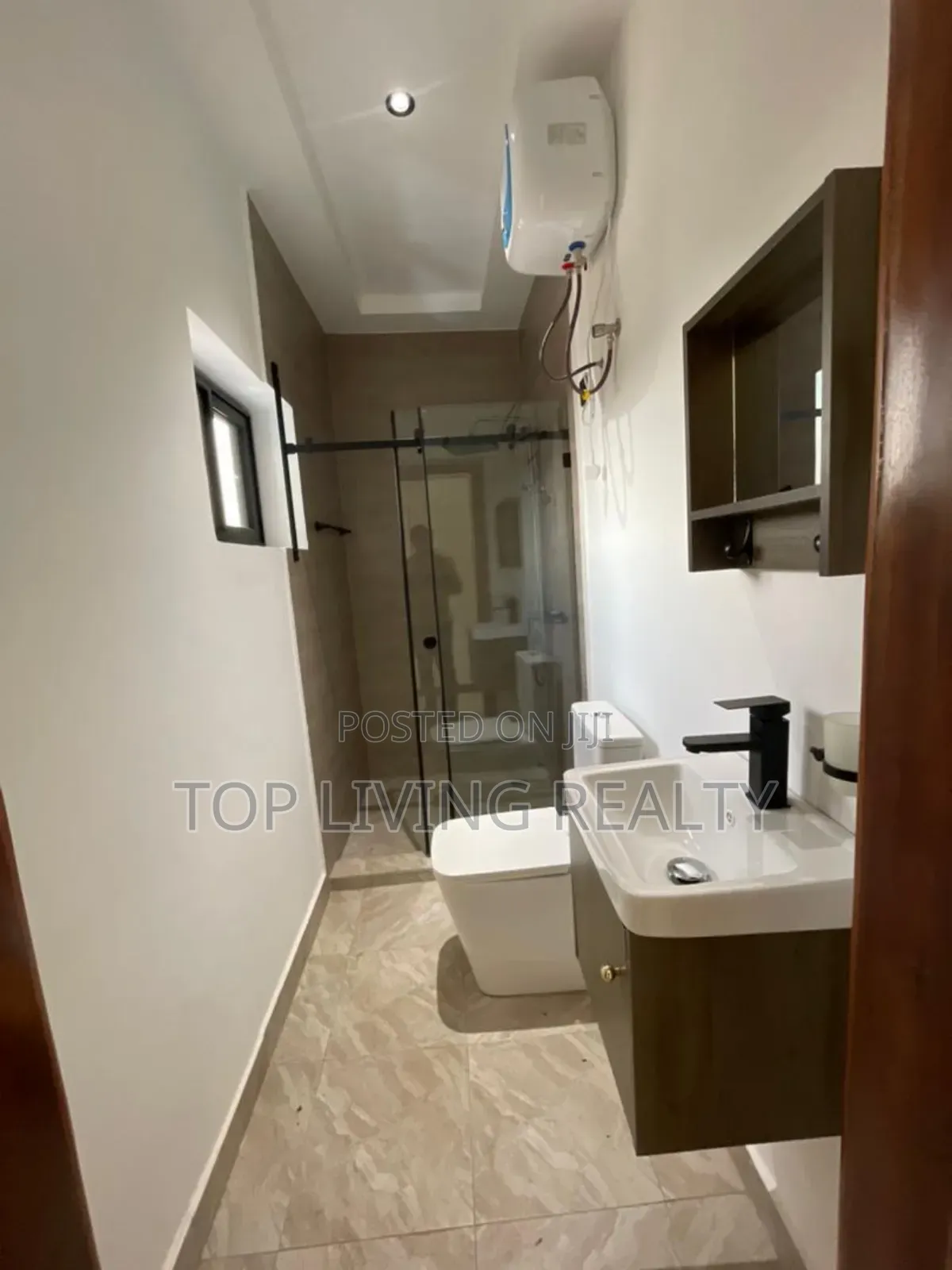 4bdrm House in Ayi Mensa, Oyarifa for sale in Oyarifa