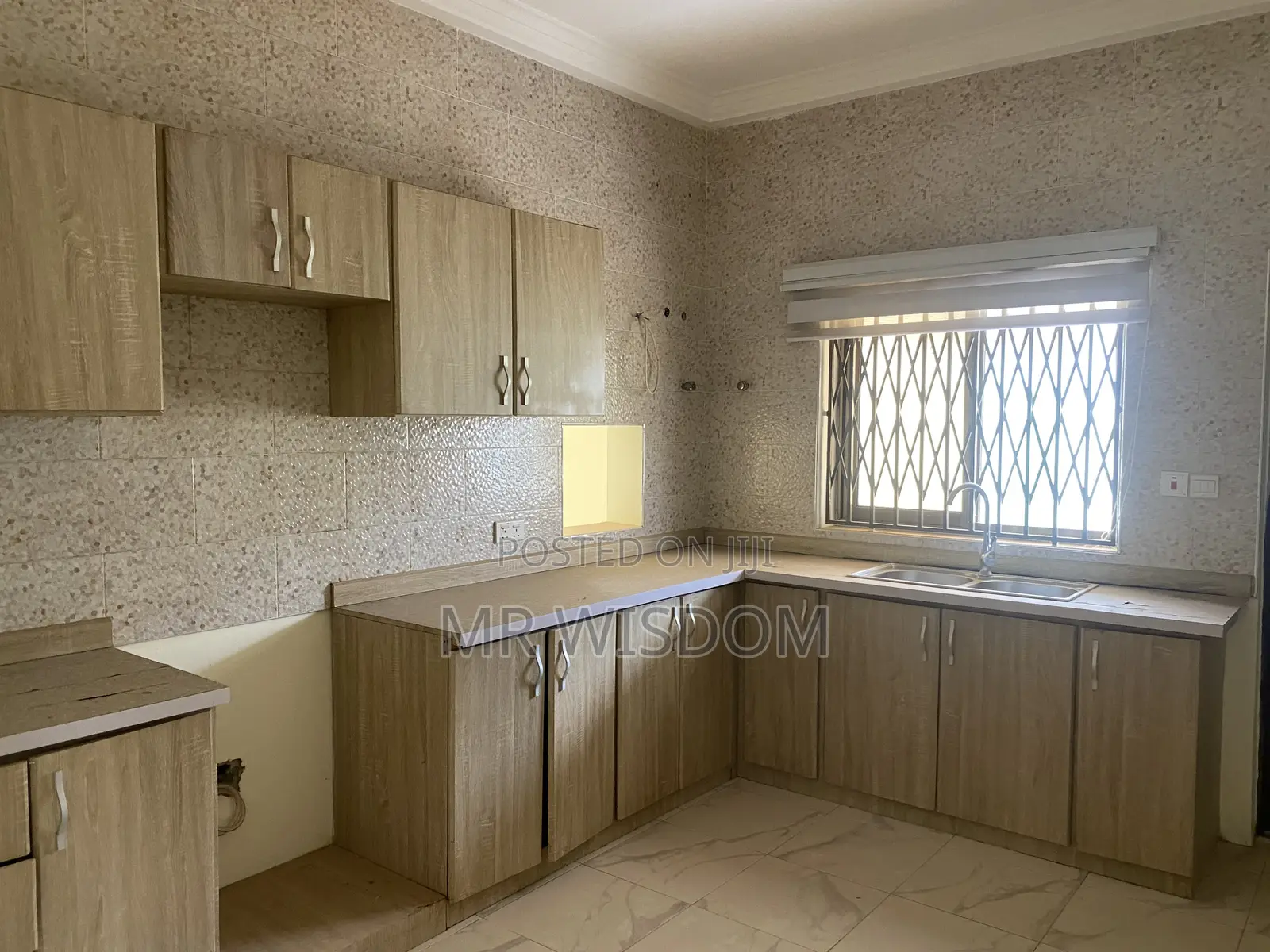 4bdrm Bungalow in Lakeside Estate for rent in Lake Side Estate