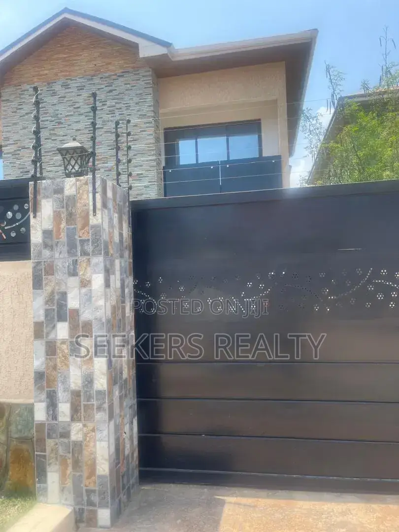 4bdrm House in Seekers Realty, Baatsona Total for rent in Baatsona Total