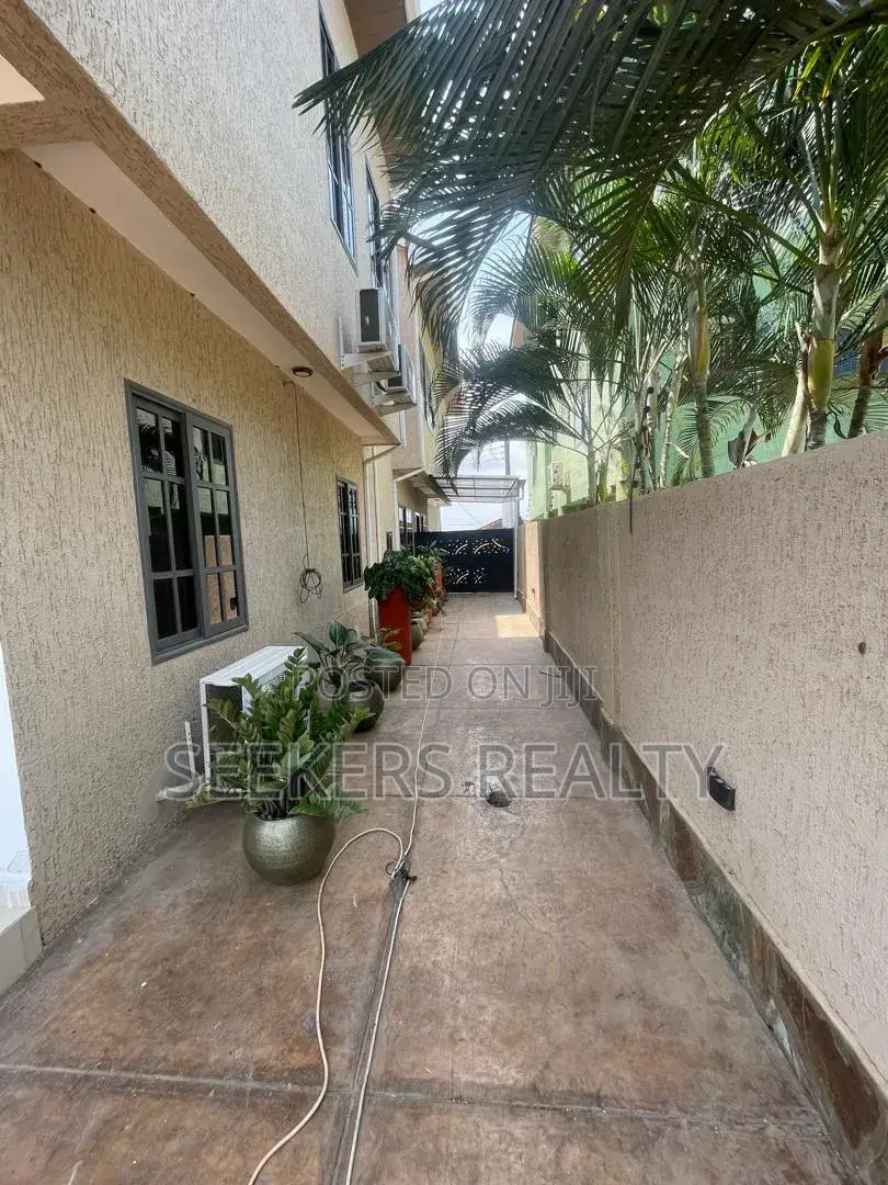 4bdrm House in Seekers Realty, Baatsona Total for rent in Baatsona Total