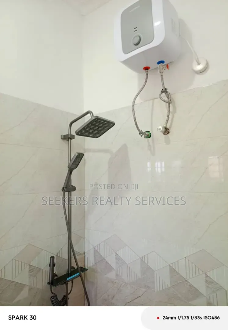 2bdrm Apartment in Seekers Realty, Oxford Street for rent in Oxford Street