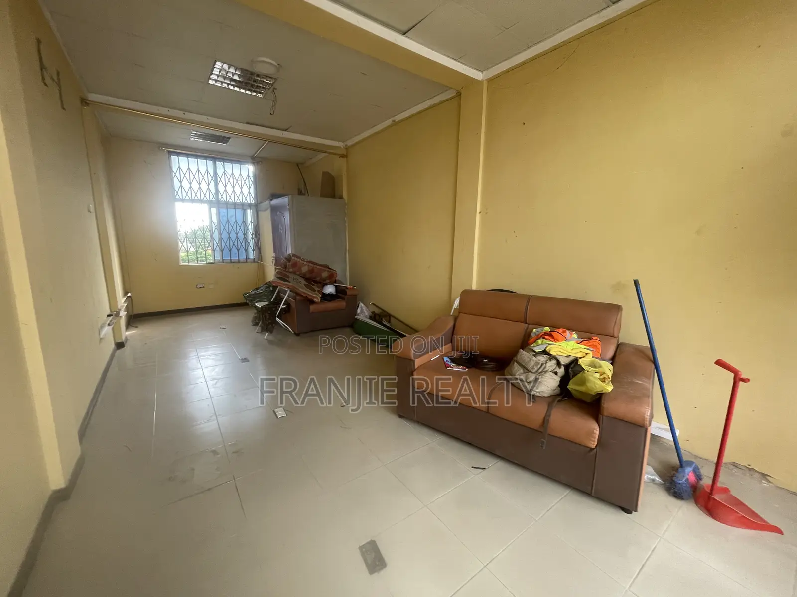 Office Space or Shop for Rent at Kasoa New Market in Kasoa