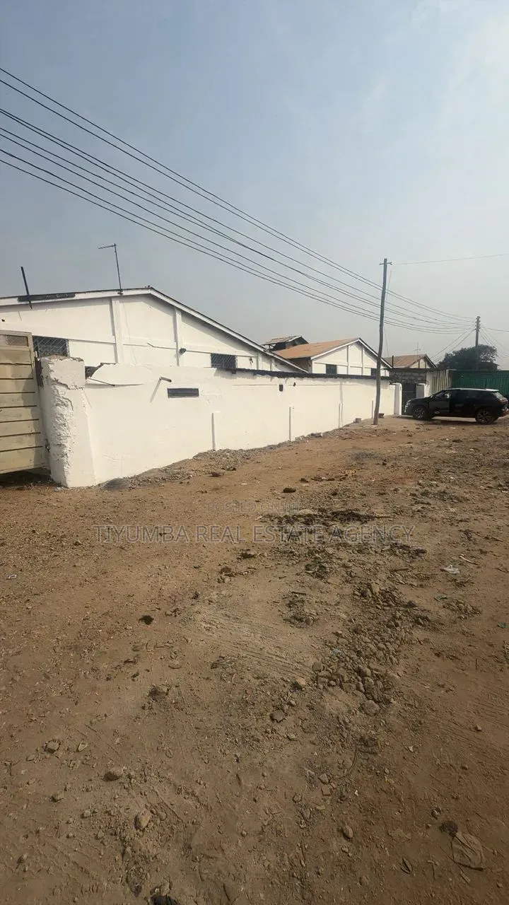 1500sqm Warehouse for Rent in the North Industrial Area. in North Industrial Area