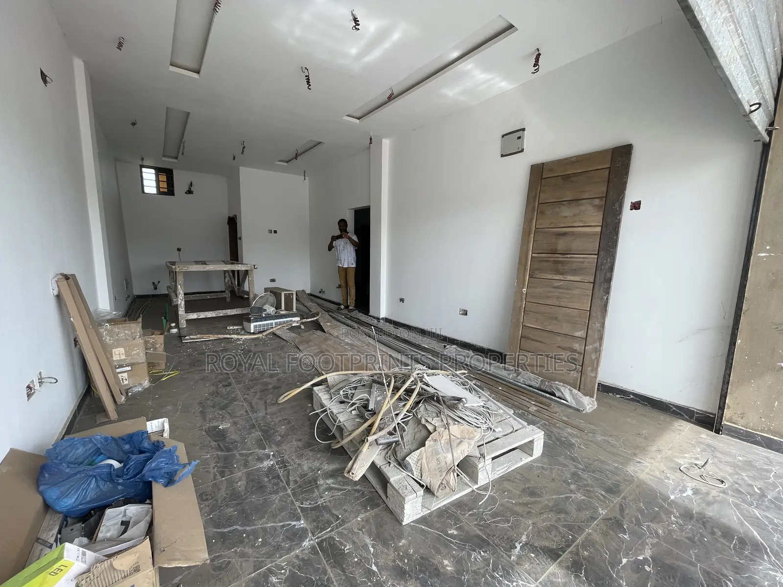 A Single Shop Space Up for Rent in East Legon