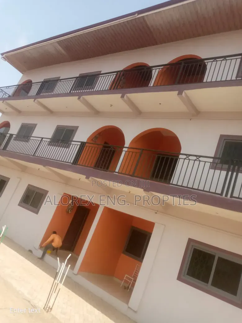 1bdrm Apartment in Adenta, New Site for rent in New Site
