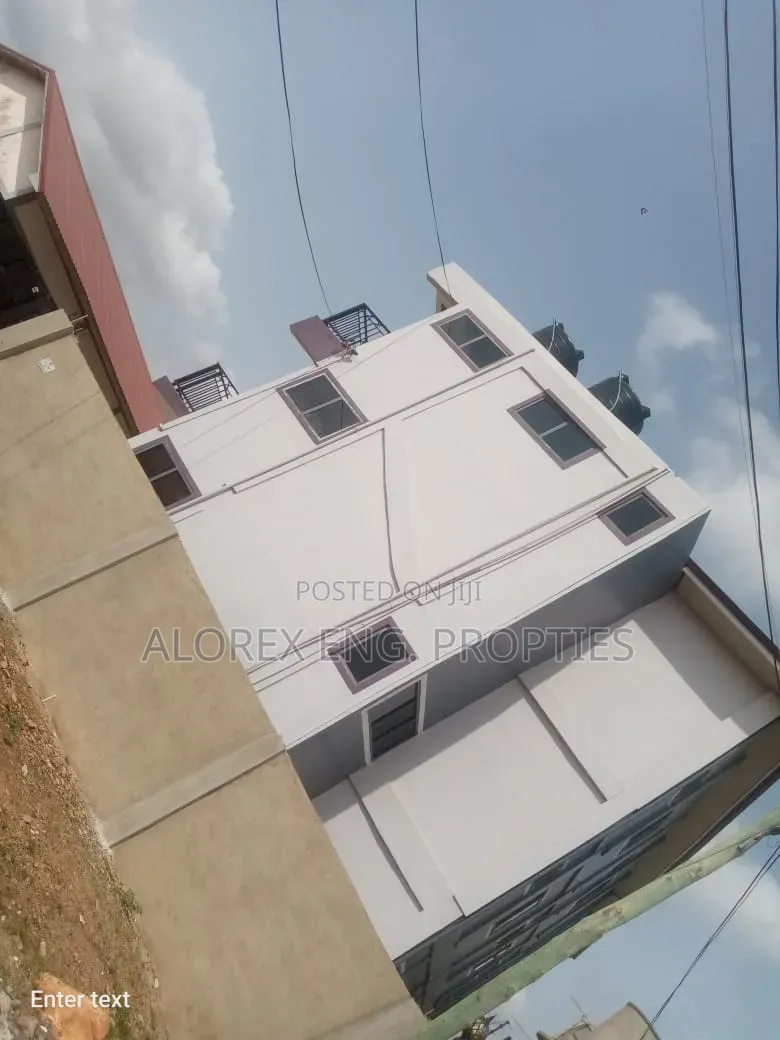 1bdrm Apartment in Adenta, New Site for rent in New Site