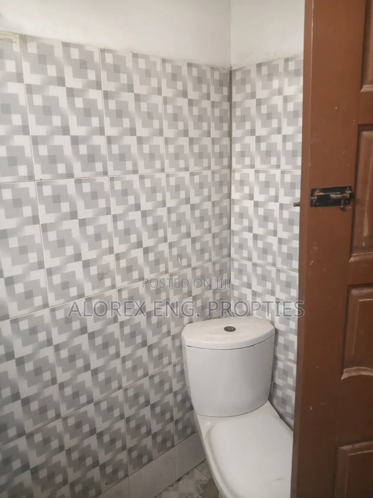2bdrm Apartment in Adenta, Frafraha for rent in Frafraha