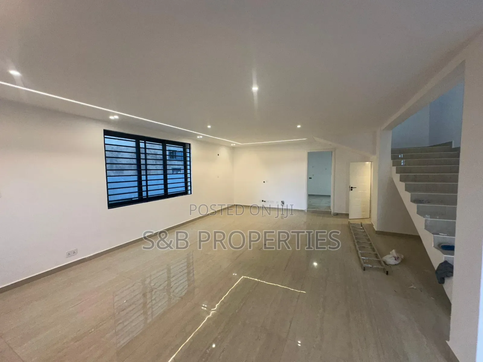 4bdrm House in Kwabenya for sale in Kwabenya