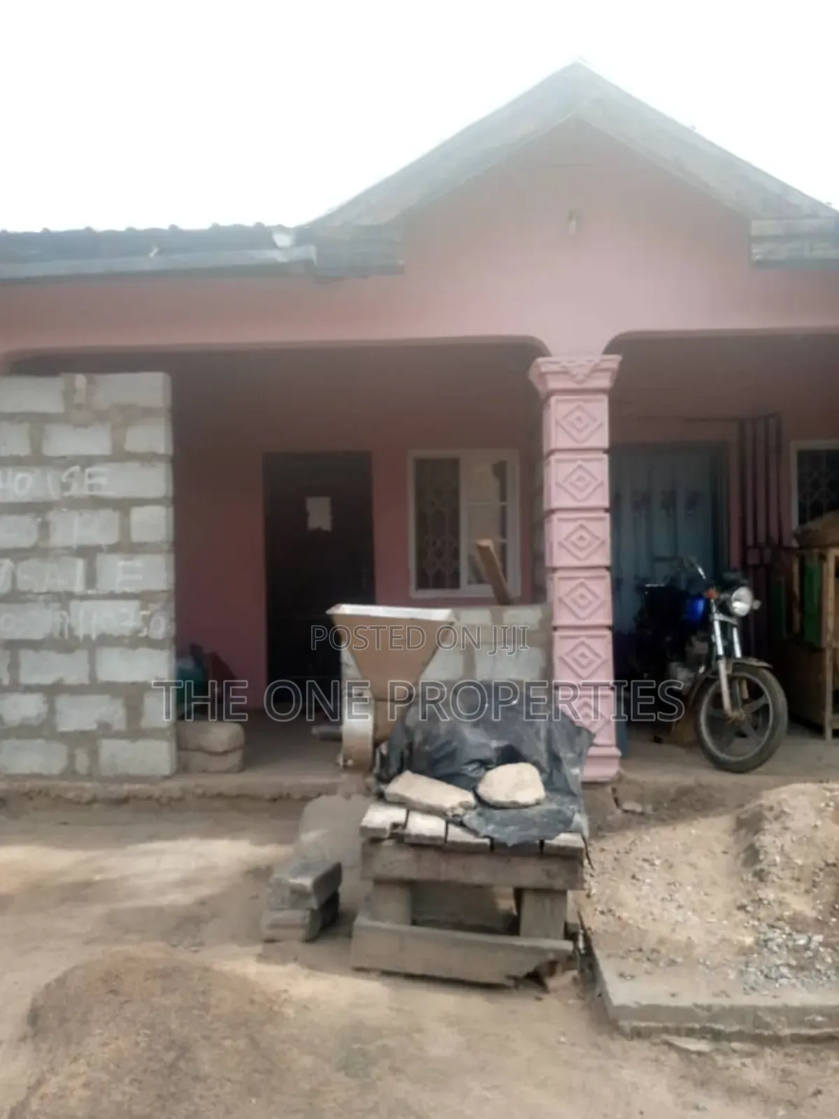 3bdrm House in Adjen Kotoku, Amasaman for sale in Amasaman