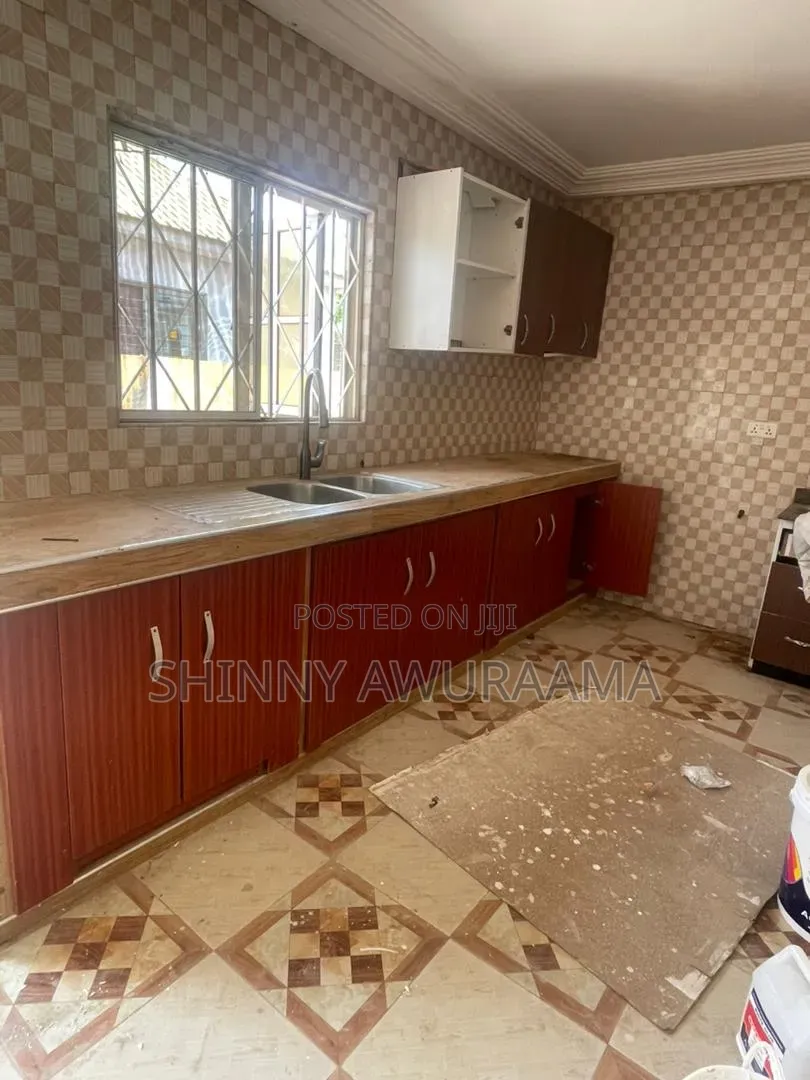 3bdrm House in Lakeside Community 5 for rent in Lake Side Estate