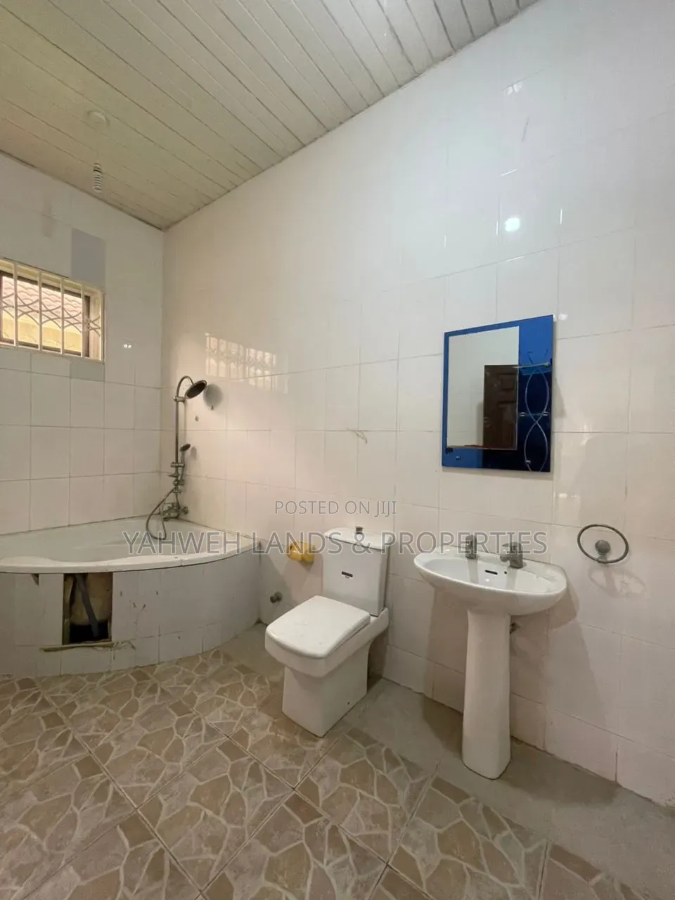 5bdrm House in Collins Dauda, Baatsona Total for rent in Baatsona Total