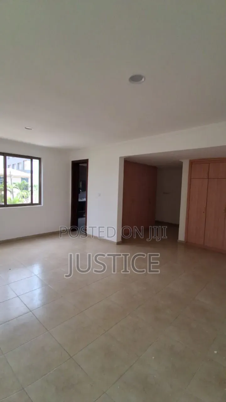 4bdrm House in Cantonments, DVLA Area for rent in DVLA Area