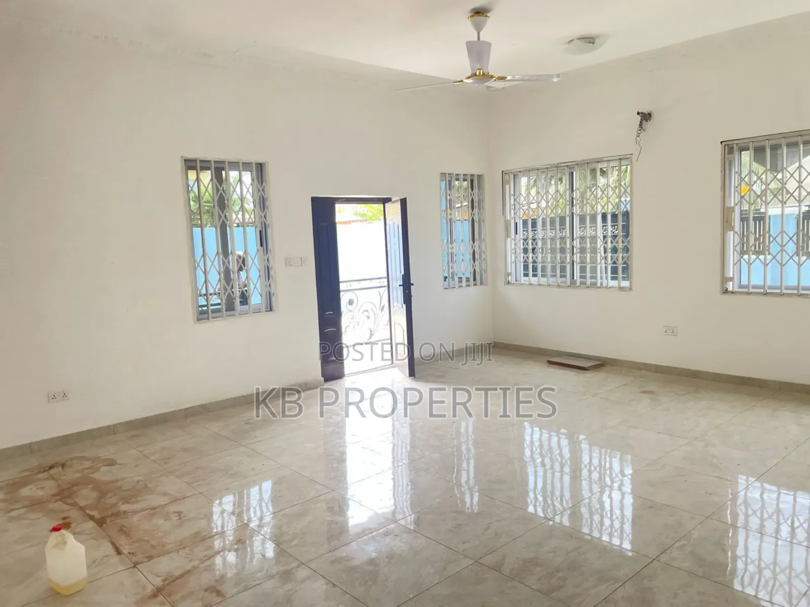 3bdrm House in Kb Properties, Spintex for rent in Spintex
