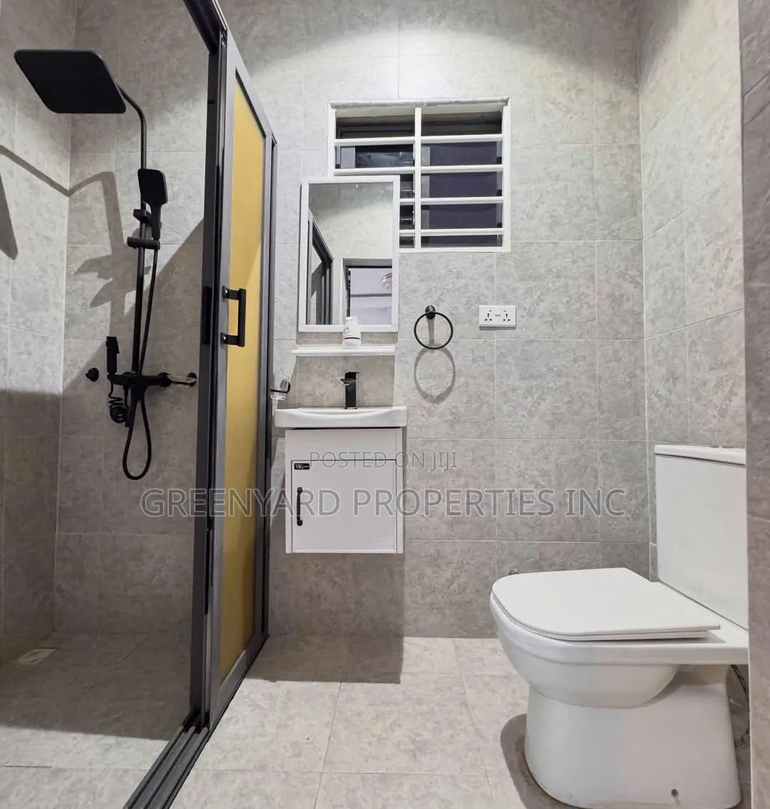 2bdrm House in School Junction, Ashaley Botwe for rent in Ashaley Botwe
