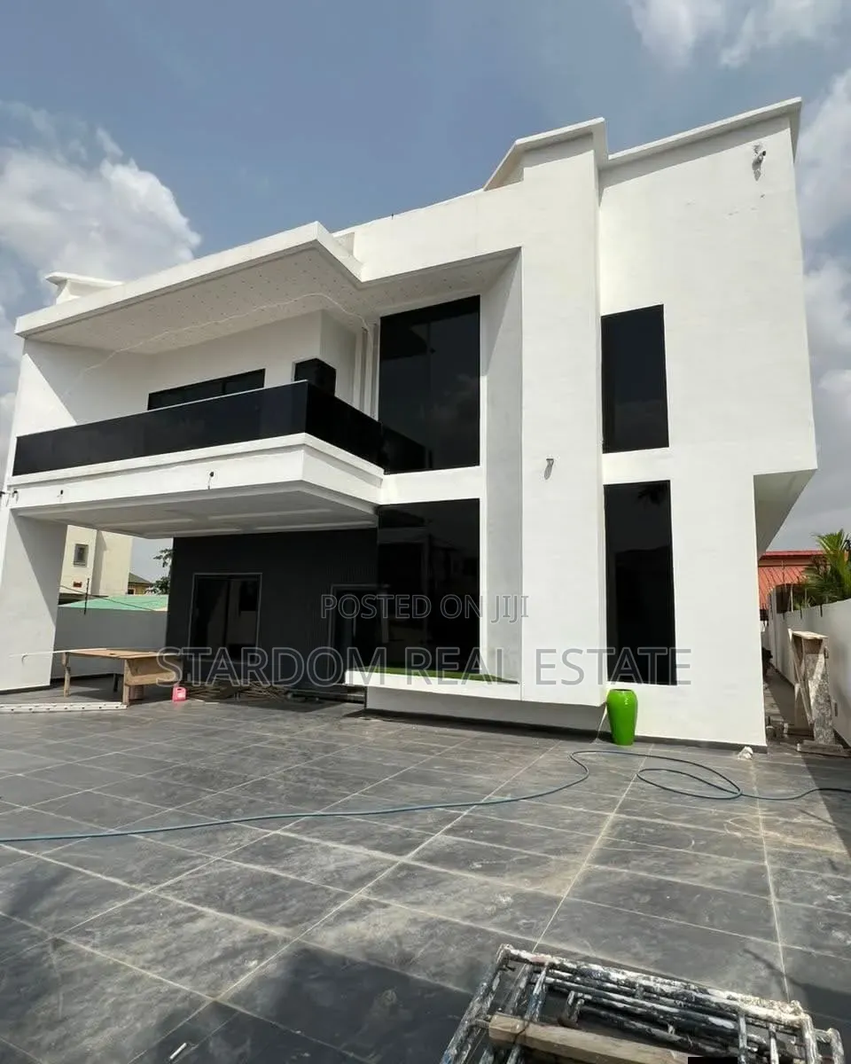 4bdrm Duplex in Ashongman Estate, Police Station for sale in Police Station
