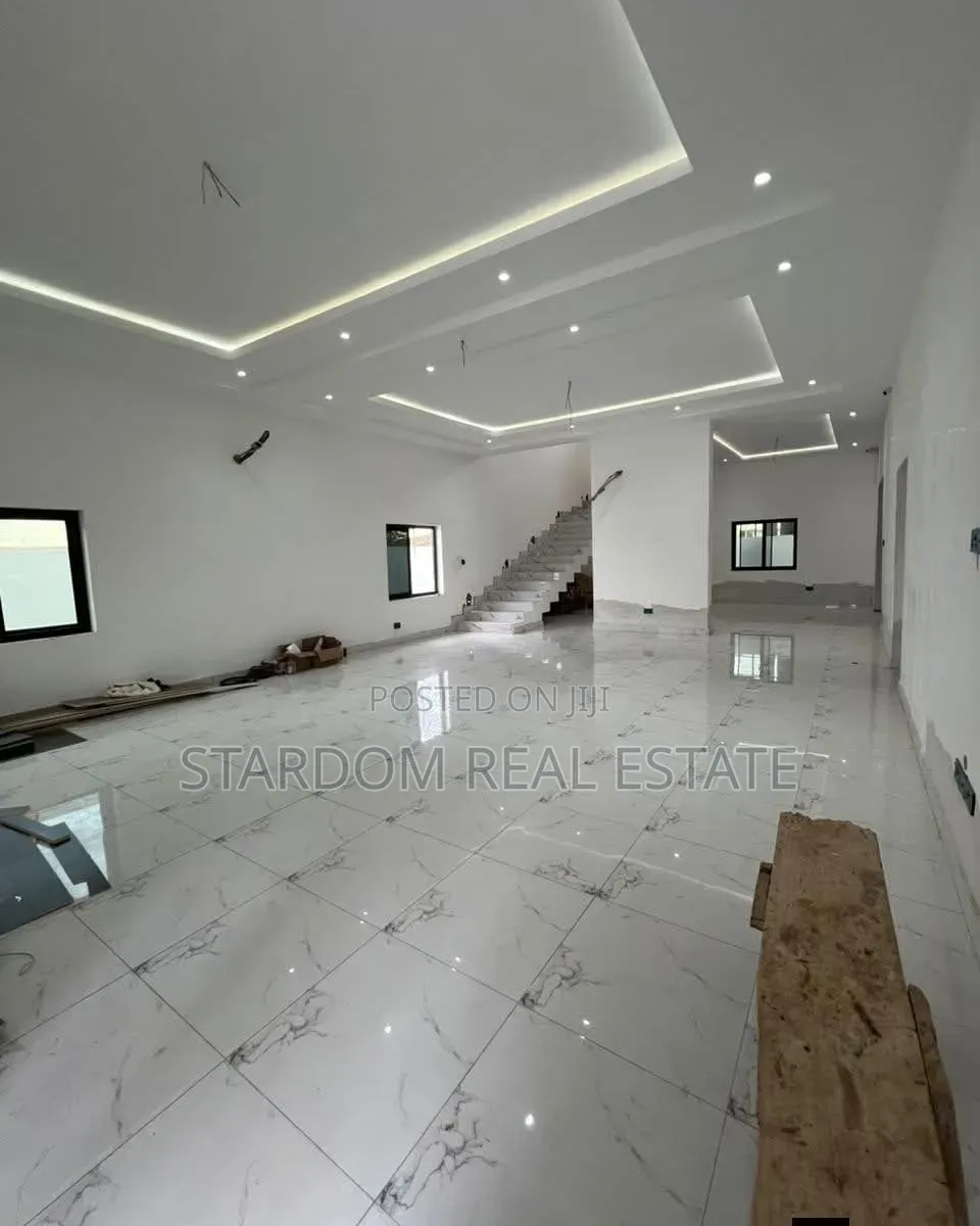 4bdrm Duplex in Ashongman Estate, Police Station for sale in Police Station