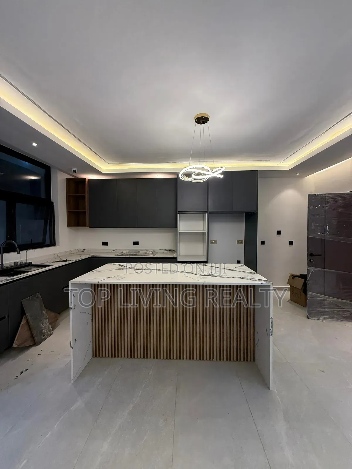 5bdrm House in Adjiringanor, Adjiriganor for sale in Adjiriganor