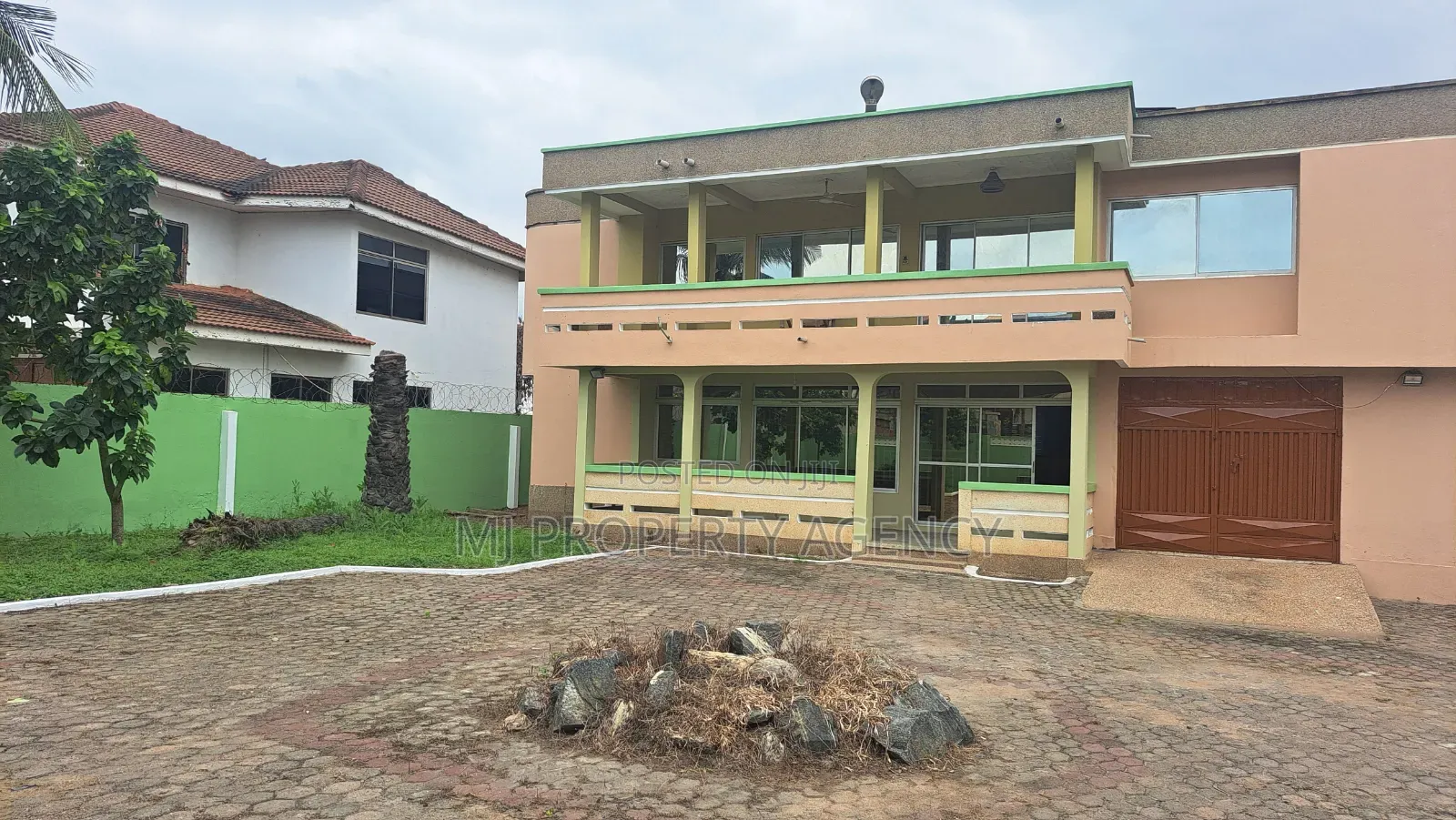 7bdrm House in Community 12, Sakumono for rent in Sakumono