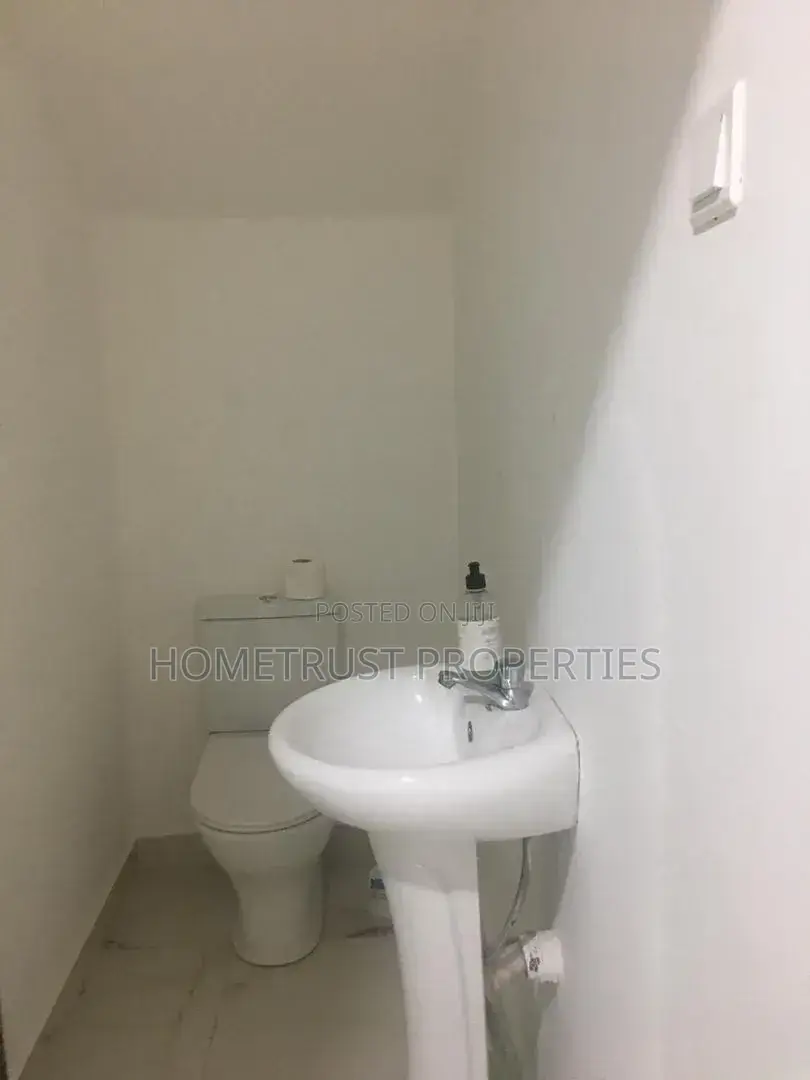 4bdrm Duplex in Pokuase Ga Odumase for sale in Pokuase