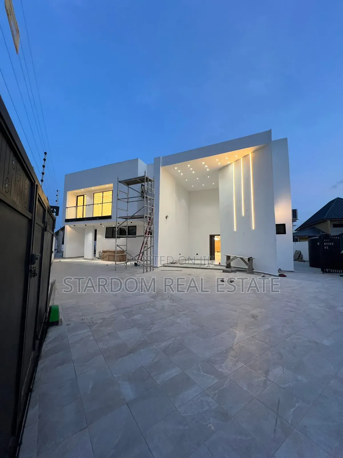 4bdrm Duplex in Adjiringanor, Ability for sale in Ability