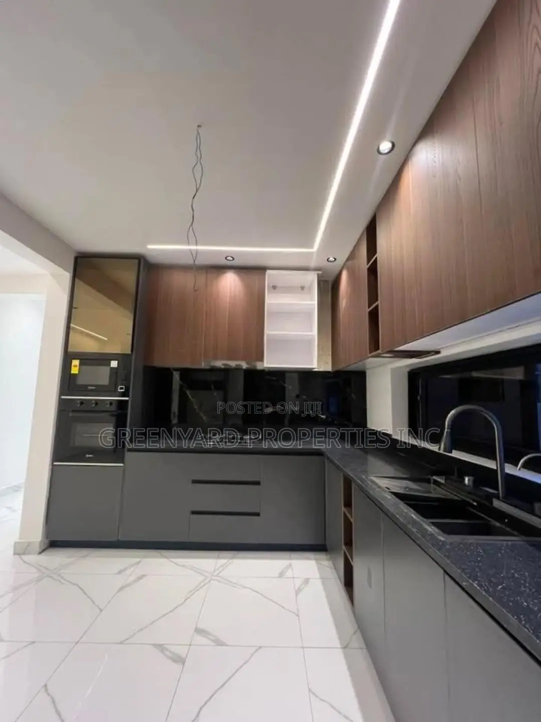 3bdrm House in Hills, East Legon for sale in East Legon