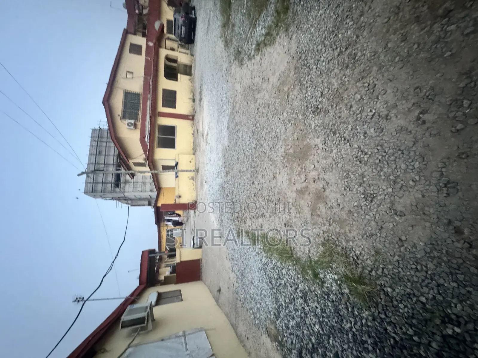 20bdrm Apartment in Dansoman Junction for sale in Dansoman