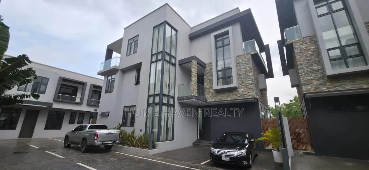 Furnished 4bdrm House in Cantonment, DVLA Area for rent in DVLA Area
