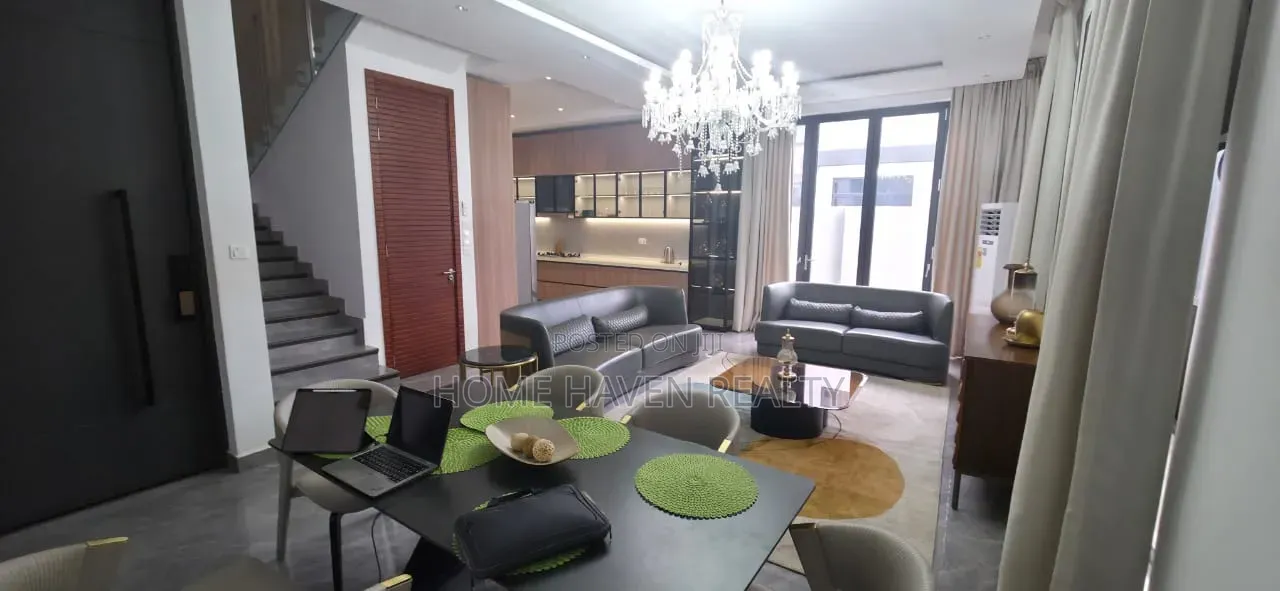 Furnished 4bdrm House in Cantonment, DVLA Area for rent in DVLA Area