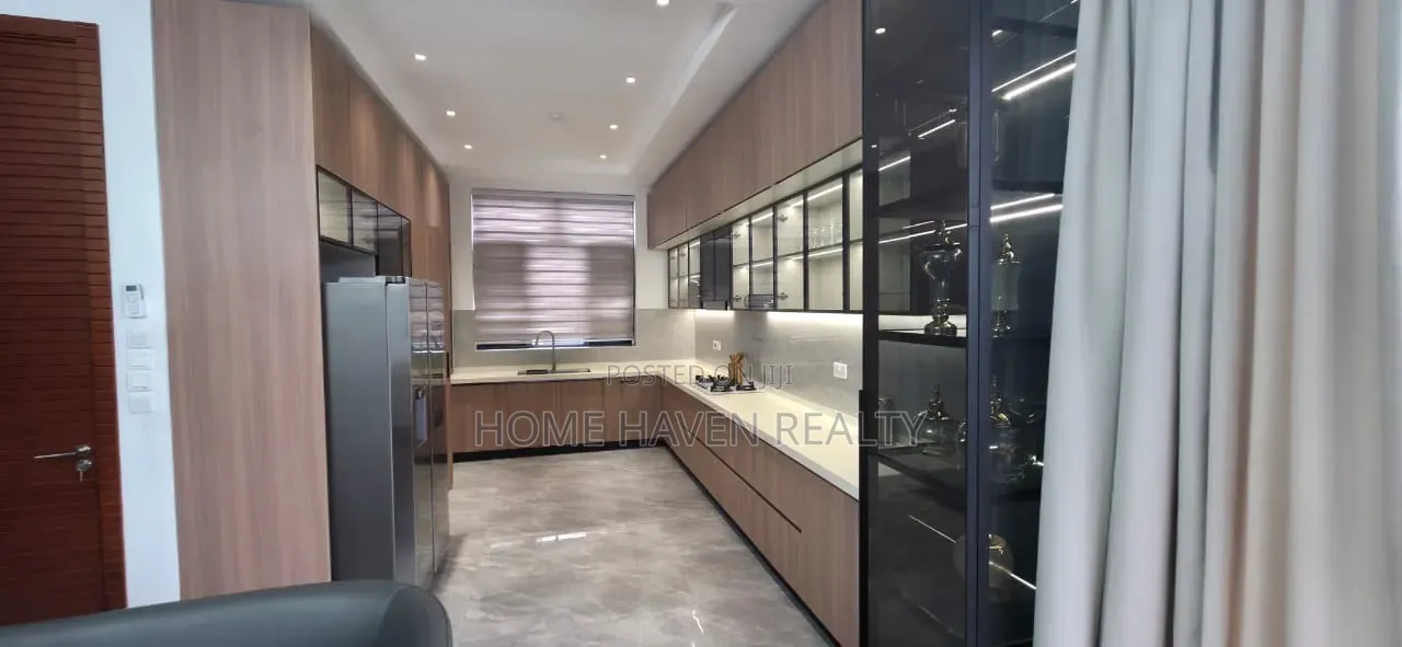 Furnished 4bdrm House in Cantonment, DVLA Area for rent in DVLA Area