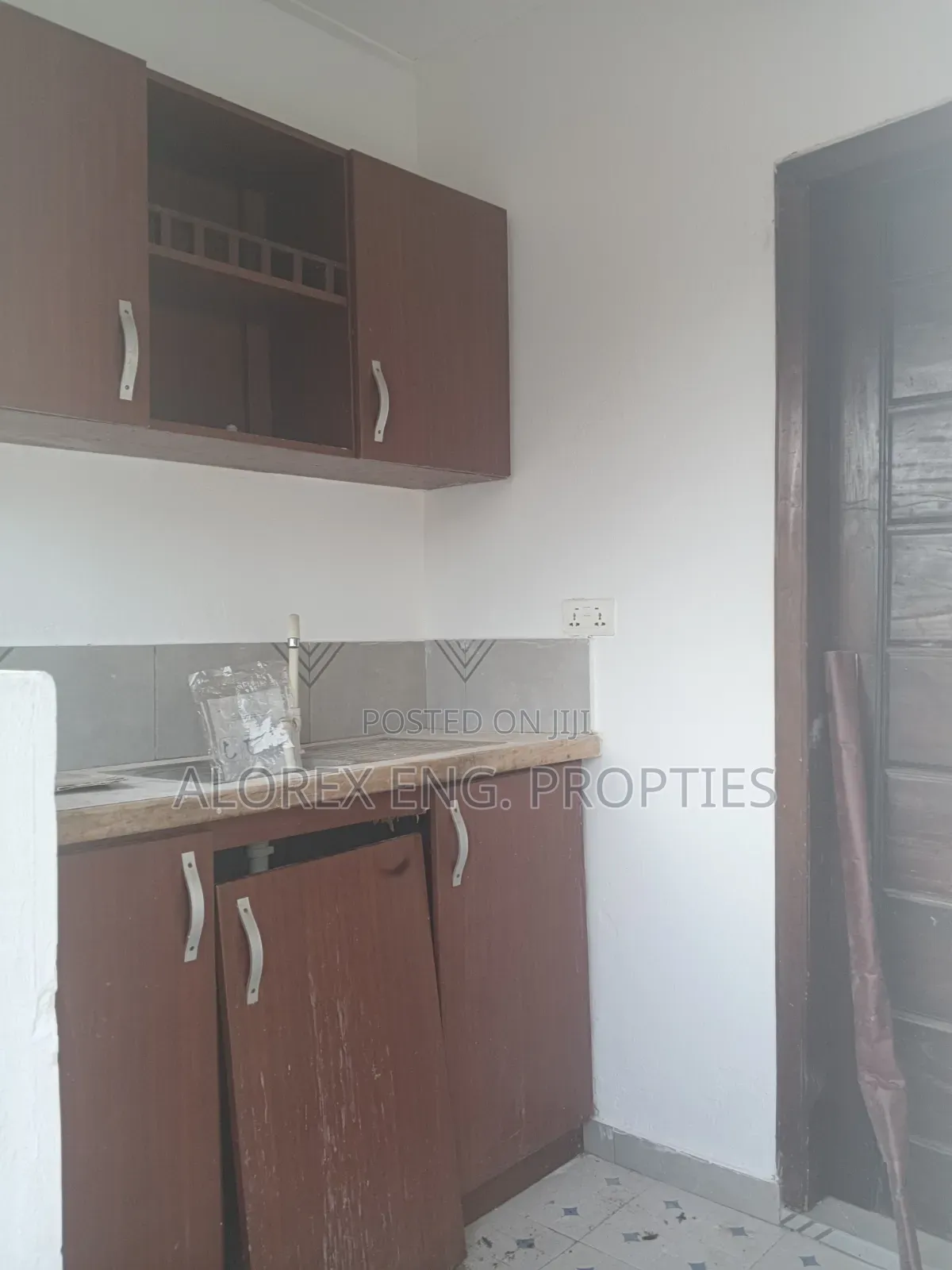1bdrm Apartment in Adenta, Frafraha for rent in Frafraha