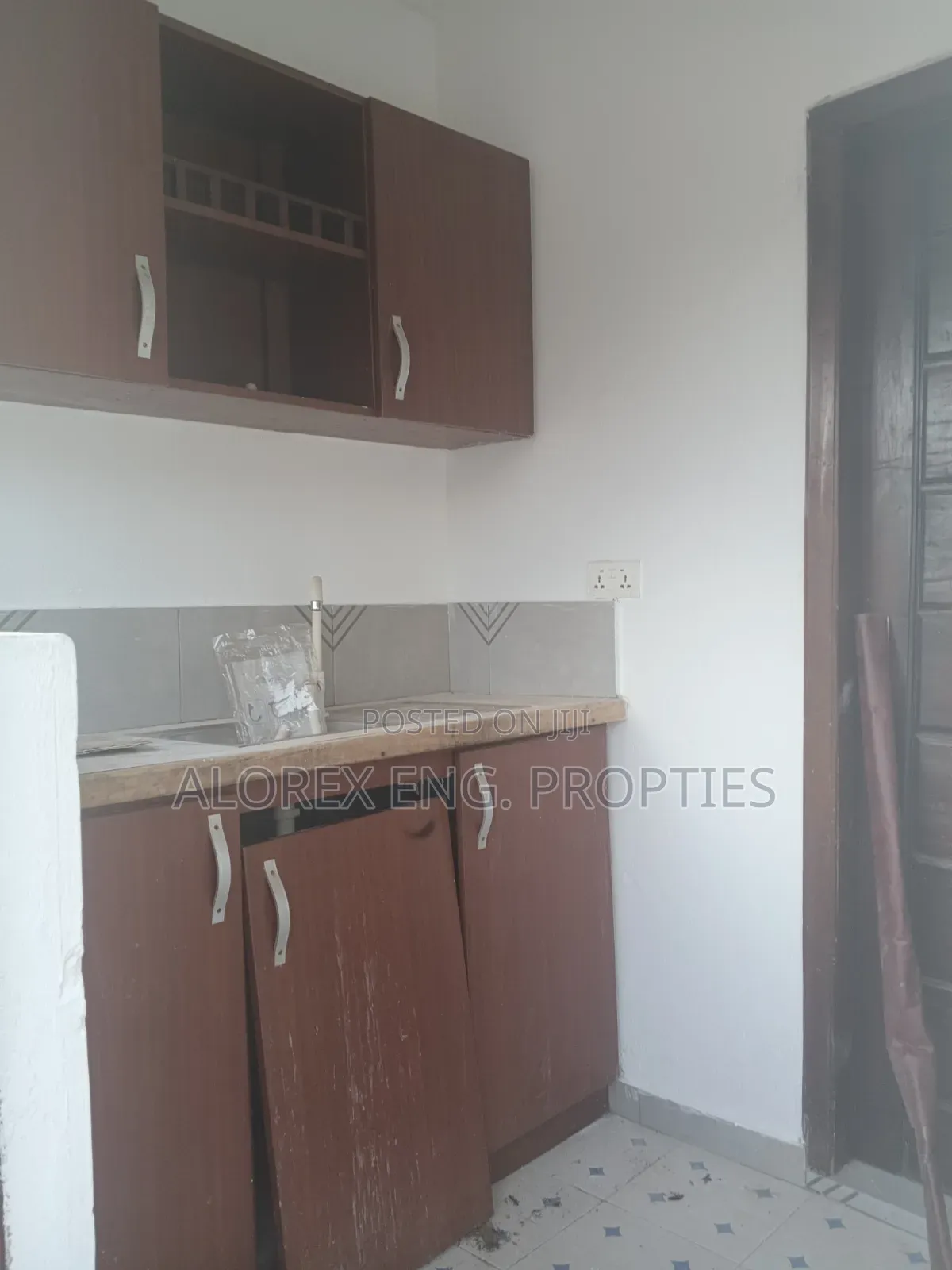 1bdrm Apartment in Adenta, Frafraha for rent in Frafraha