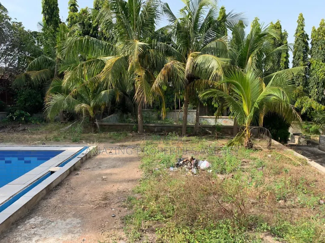 A 0.88 Acre of Land at East Airport in Airport Residential Area