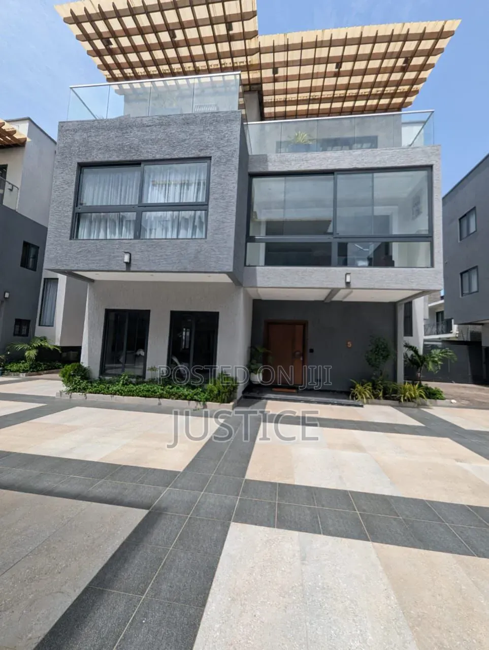 Furnished 5bdrm Townhouse / Terrace in Airport West for rent in Airport Residential Area