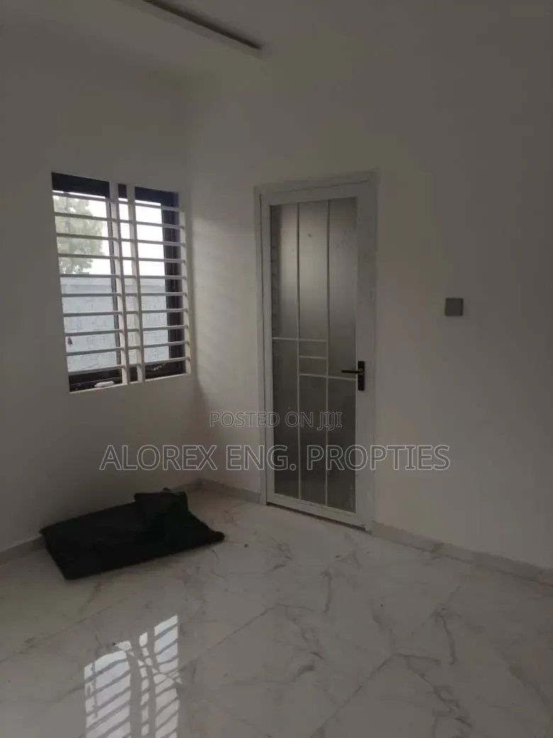 2bdrm House in Ayi Mensa, Oyarifa Mall Area for sale in Oyarifa Mall Area