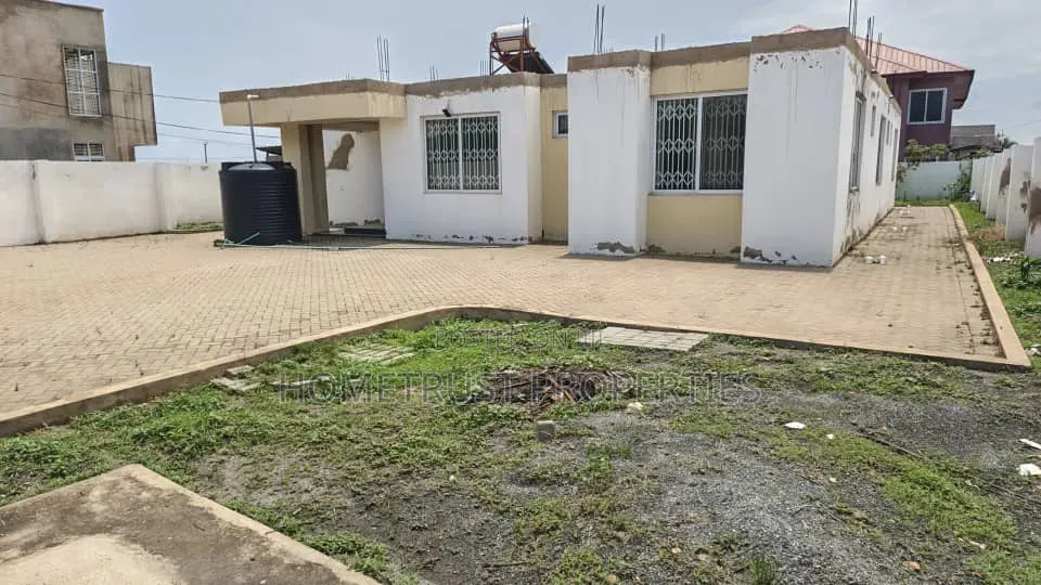 4bdrm House in Tema Community 25 for sale in Community 25