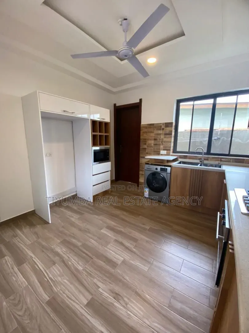 4bdrm Duplex in Tiyumba Real Estate, ECOMOG for rent in ECOMOG