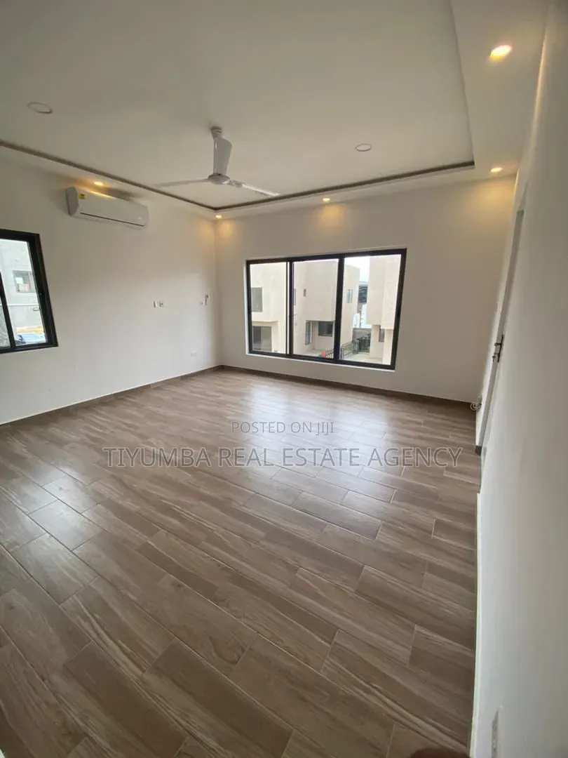 4bdrm Duplex in Tiyumba Real Estate, ECOMOG for rent in ECOMOG