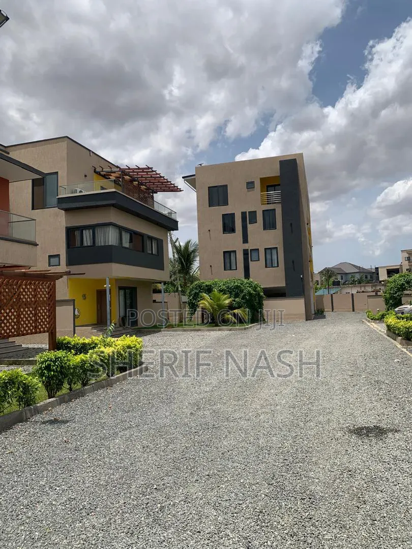 2bdrm Penthouse in Oyarifa Abokobi Road, Accra Metropolitan for sale in Accra Metropolitan