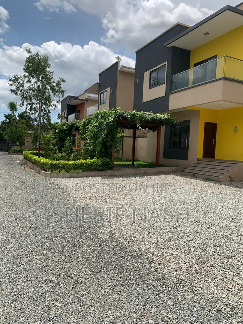 2bdrm Penthouse in Oyarifa Abokobi Road, Accra Metropolitan for sale in Accra Metropolitan