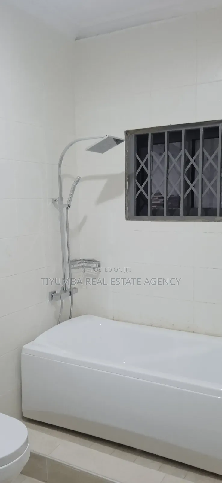 7bdrm House in Tiyumba Real Estate, Pillar 2 for rent in Pillar 2