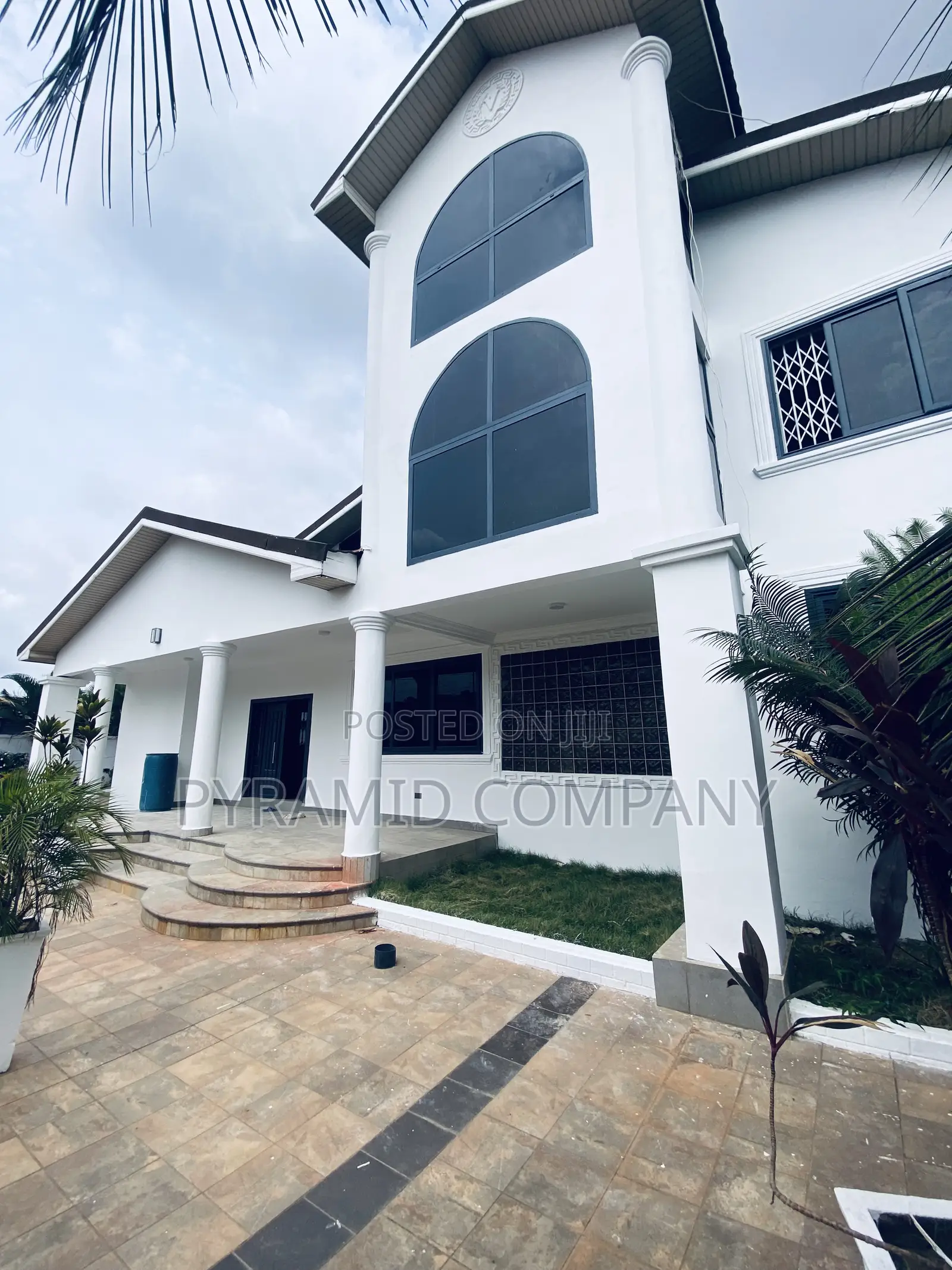 Furnished 7bdrm Mansion in Ofankor Barrier for sale in Ofankor