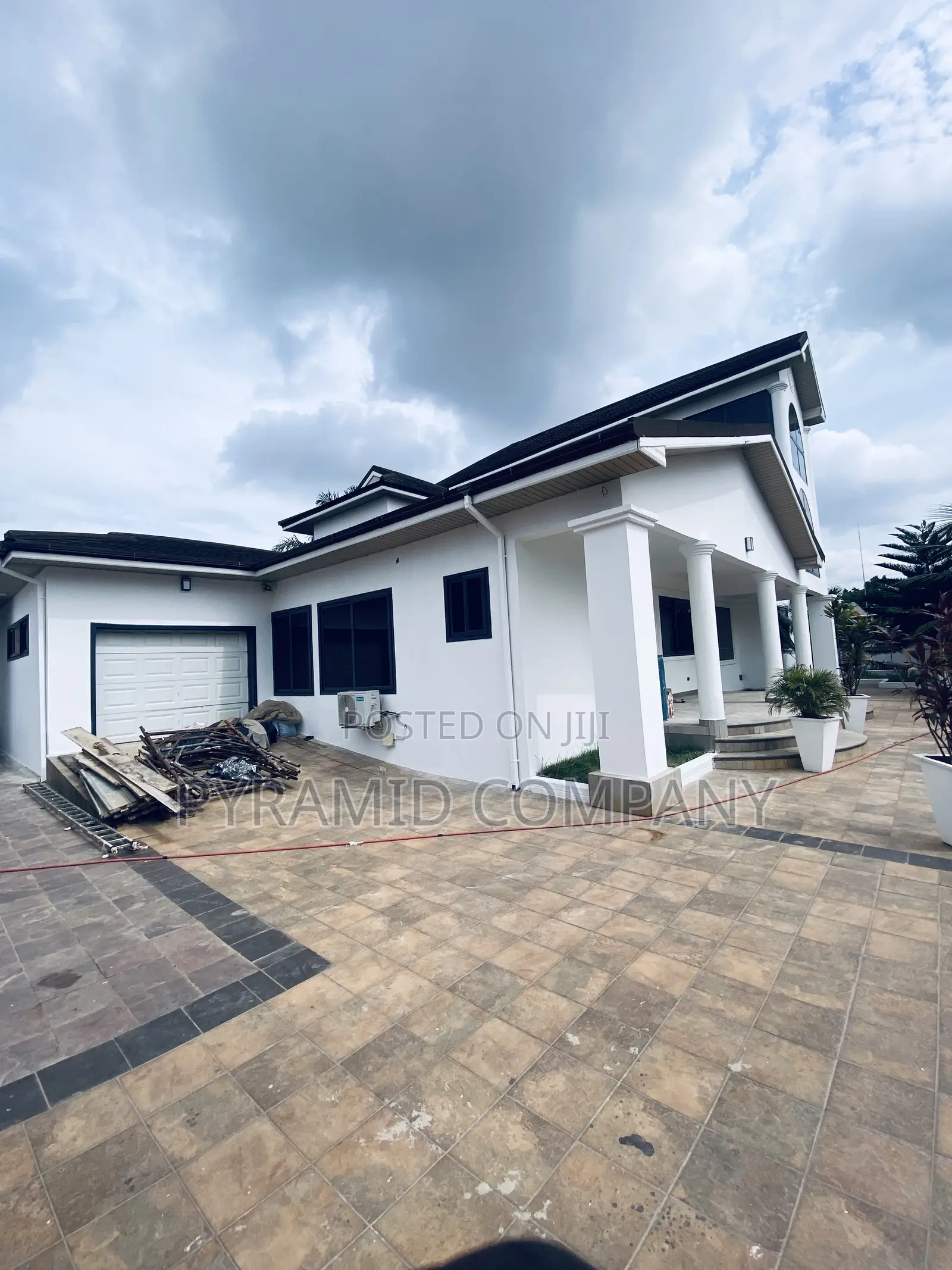 Furnished 7bdrm Mansion in Ofankor Barrier for sale in Ofankor