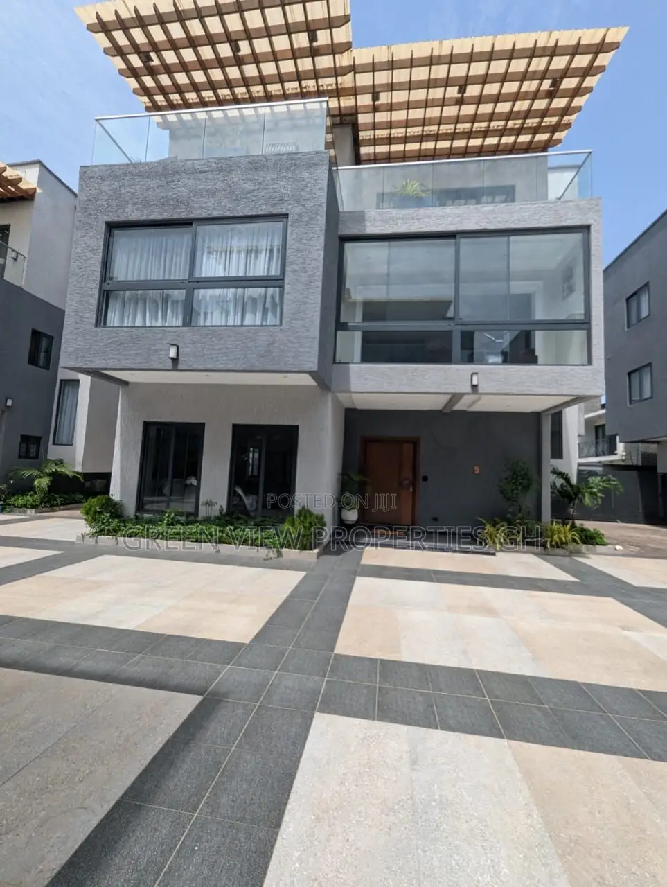 3bdrm Duplex in Airport Residential Area for rent in Airport Residential Area