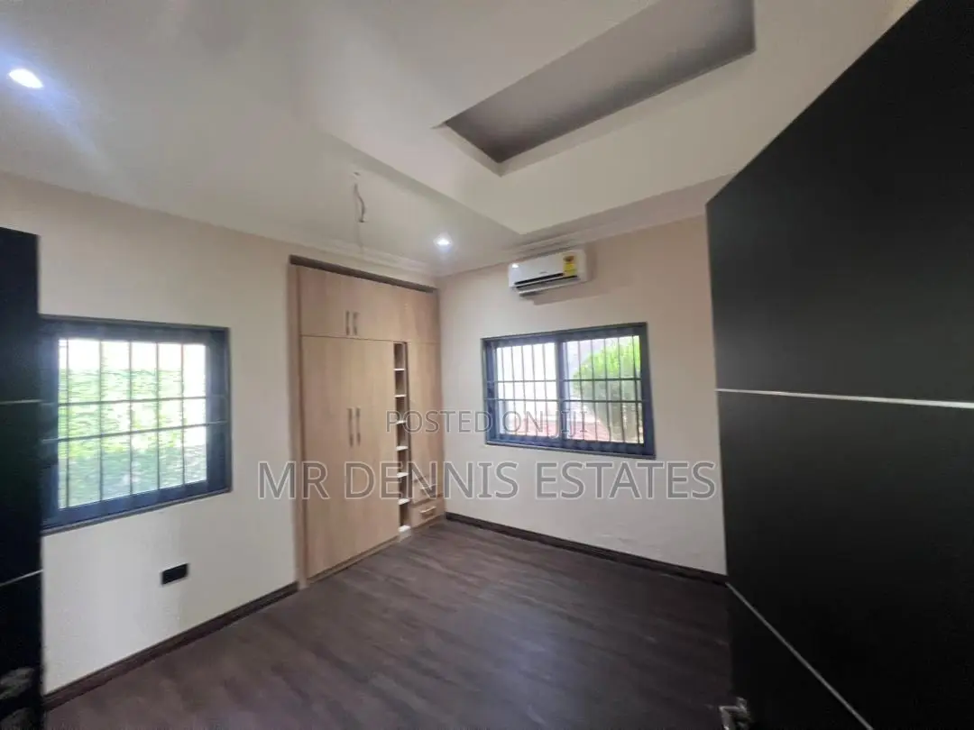3bdrm House in Mr Dennis Estates, West Hills Mall Area for sale in West Hills Mall Area