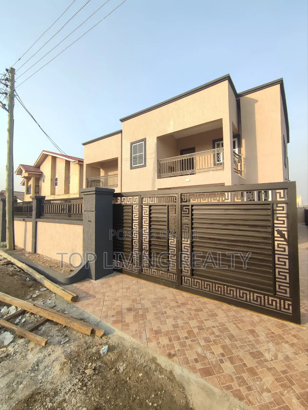 2bdrm Apartment in Nanakrom, Nmai-Dzorn for sale in Nmai-Dzorn