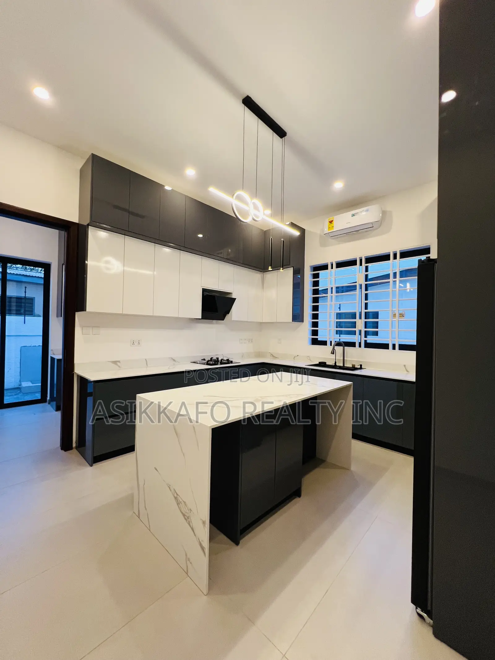 5bdrm Duplex in Estate Prime, Spintex for sale in Spintex