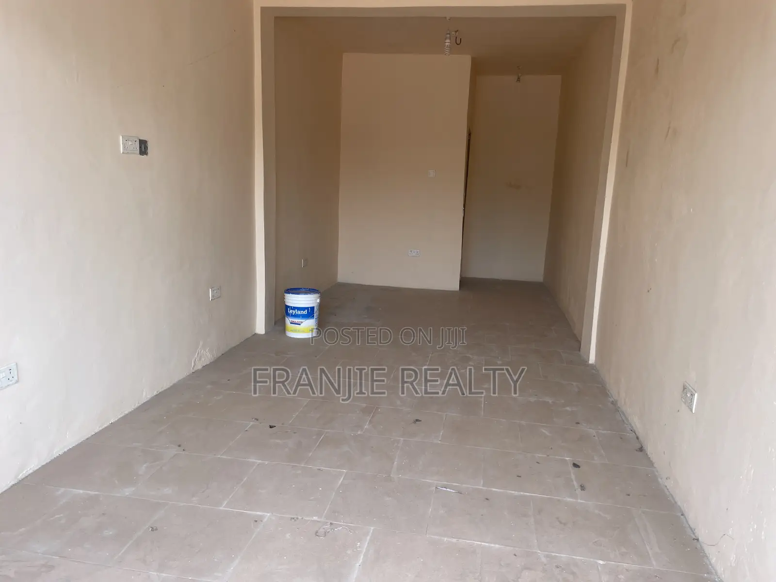 Shop for Rent at Alhaji Tabora in Lapaz